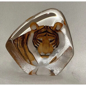 Mats Jonasson Tiger Hand Painted Sweden Art Glass Paperweight Full Lead 33861